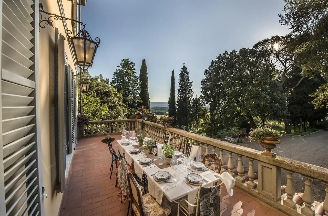 Villa Del Poeta -Homelike Villas Loro Ciuffenna 0*,  Olaszország